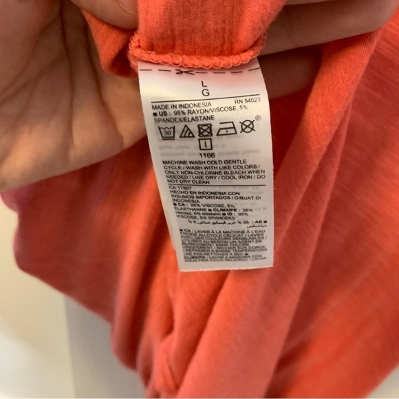 Luxe Coral Tshirt - Picture 4 of 4